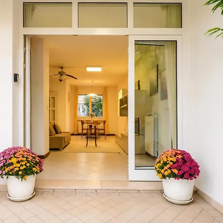 Azzurro Private