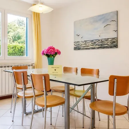 Azzurro Private Villa